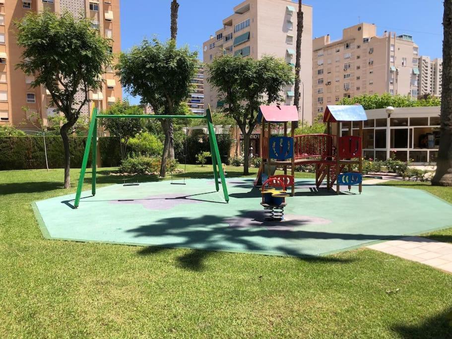 Precioso Apartamento En Urbanizacion Junto Al Mar. Alicante Exterior foto