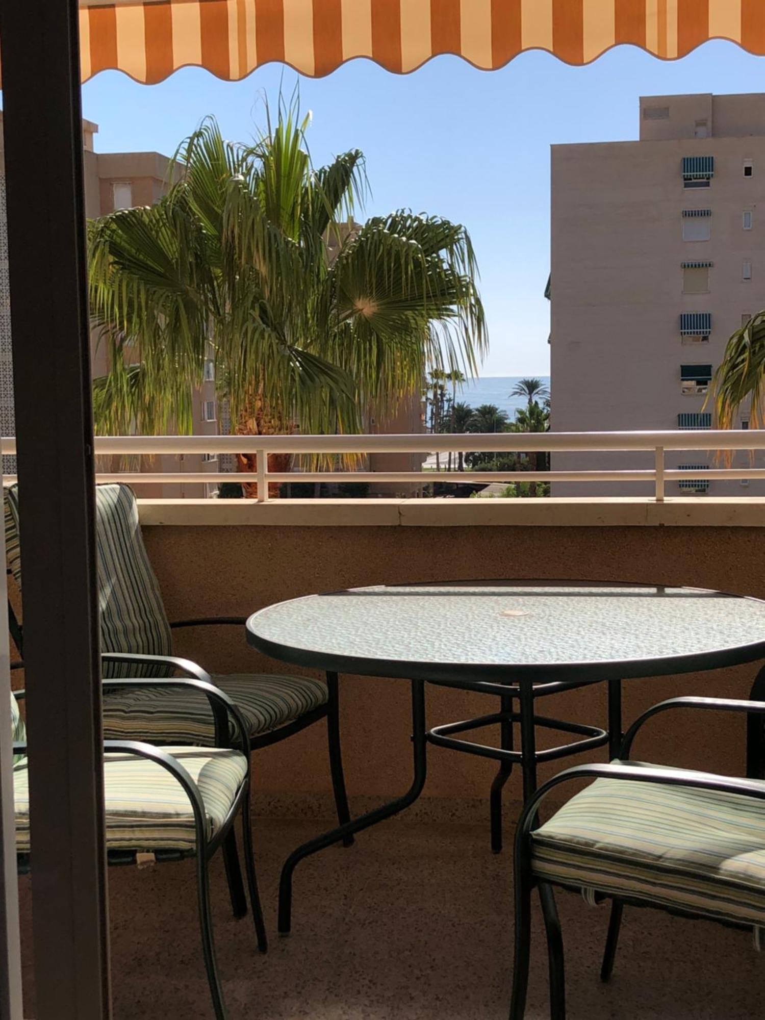 Precioso Apartamento En Urbanizacion Junto Al Mar. Alicante Exterior foto